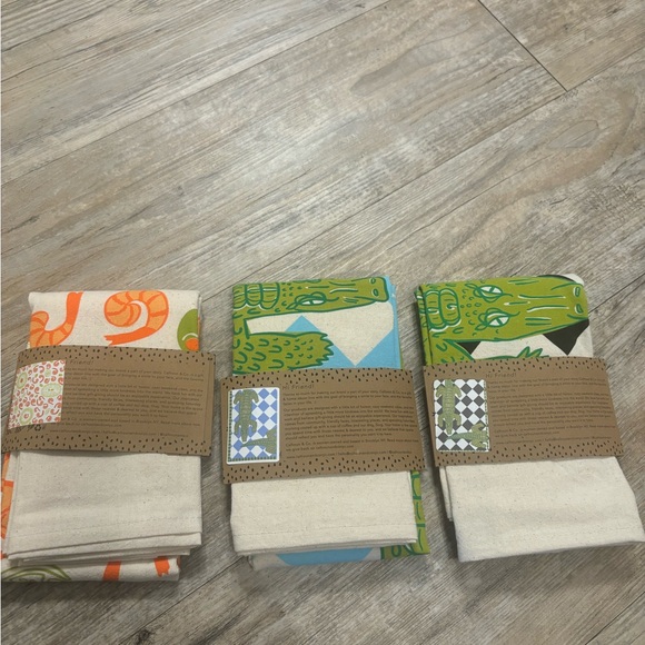 NWT Colorful Fun Tea Towels - Picture 6 of 9